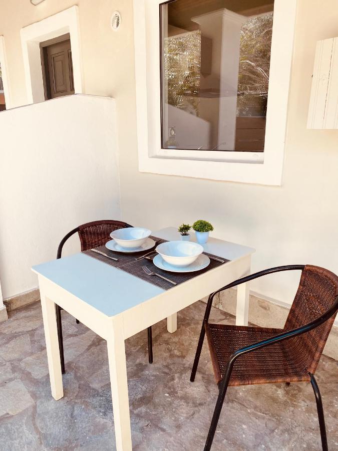 Louvros Luxury Suites Dassia  Exterior photo