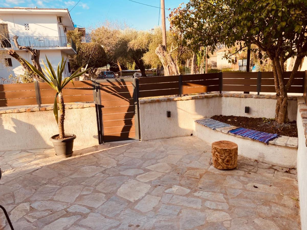 Louvros Luxury Suites Dassia  Exterior photo